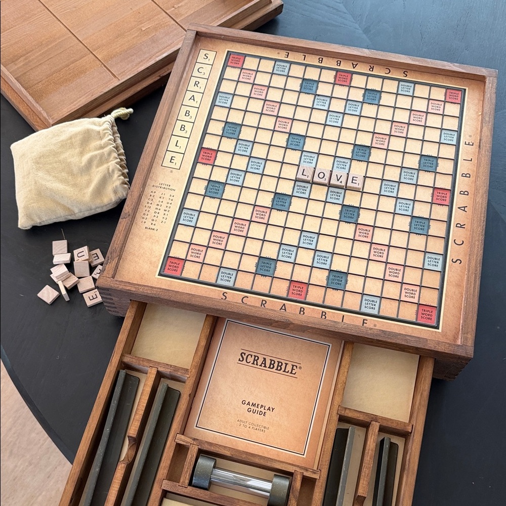 Vintage Edition Scrabble Game - Picture 7 of 8